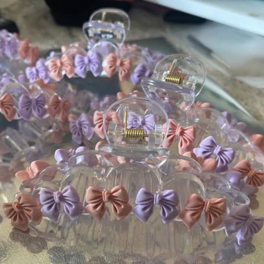 Cutesy Bow Clip